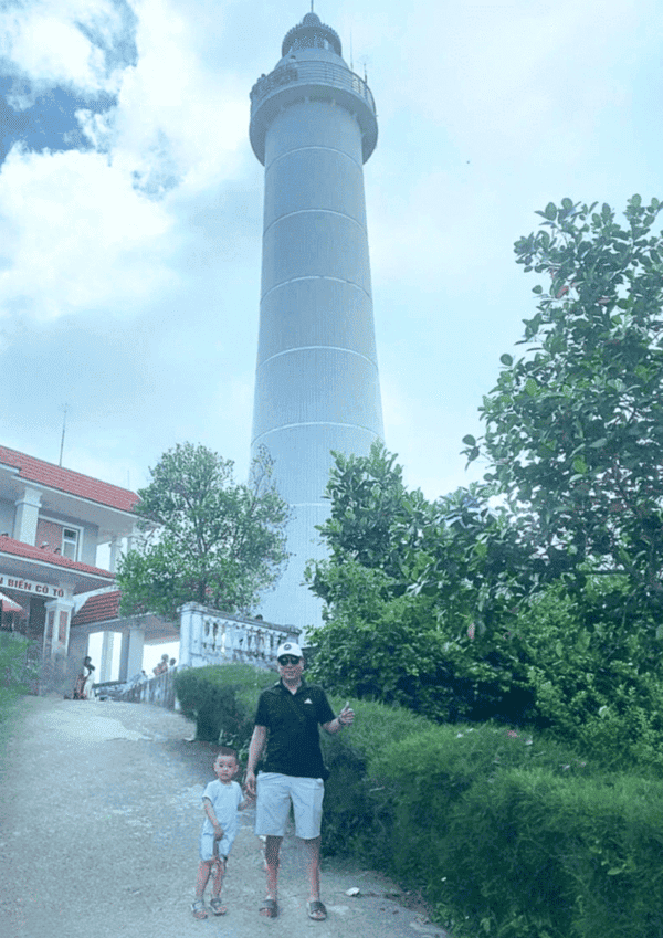 Du lich Cô Tô nhất định phải đến Ngọn hải đăng được ví như "con mắt đại dương"