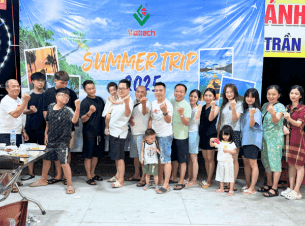 Gala dinner của Viettech được tôt chức thật vui vẻ và ấm cúng với view biển tuyệt đẹp