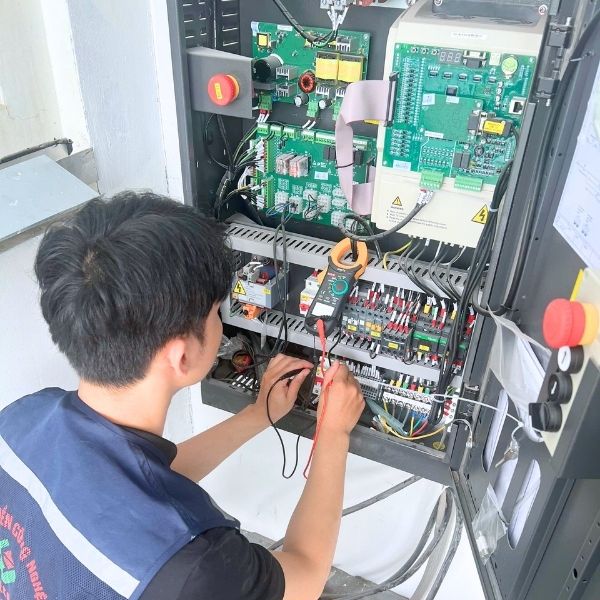 Chi phí tiêu thụ điện hàng tháng của thang máy gia đình