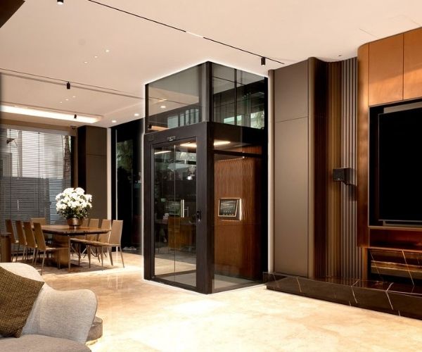Thang máy nhập khẩu nguyên chiếc