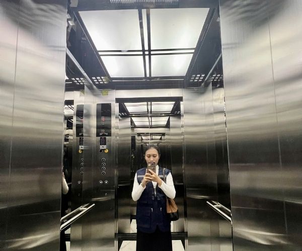 Thang inox gương