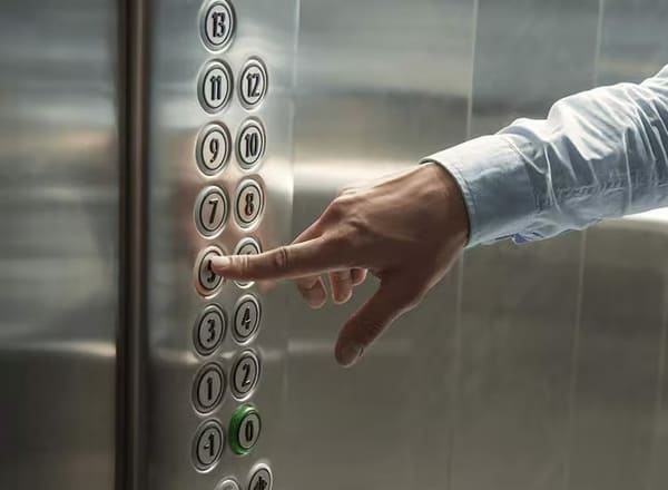 Lỗi mất tín hiệu điều khiển thang máy